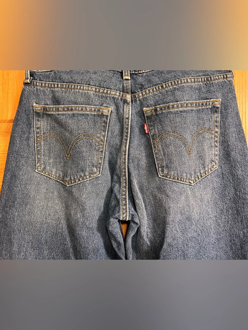 Levi's Superlow Loose Wide-Leg Jeans in Medium Blue Wash - Picture 5 of 8